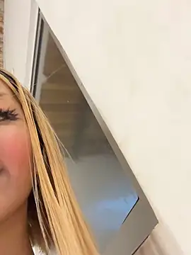 SweetBunnyGF Adlı Modelin Canlı XXX Sohbeti