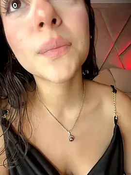 TeaseDollXXX 现场XXX聊天