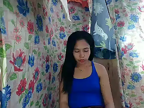 PinaySkinnyGirl élő XXX-chatje
