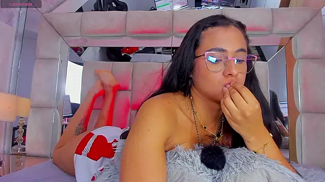 Chat XXX en directo de ZOEBARLOWE