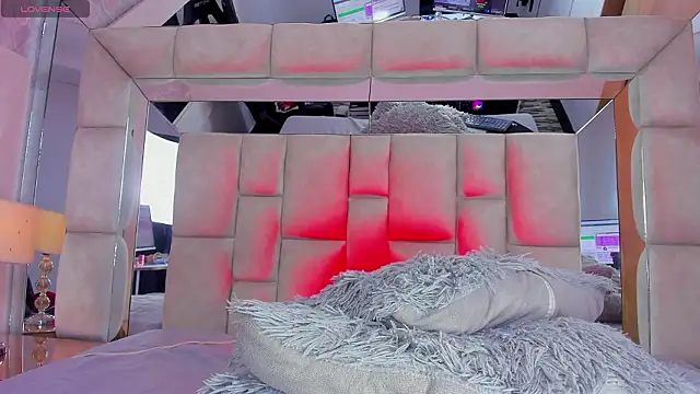 Chat XXX en directo de ZOEBARLOWE