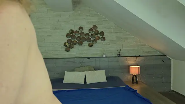 foxxy_milf élő XXX-chatje