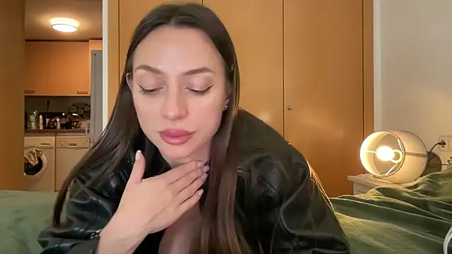 SweetTits26 Adlı Modelin Canlı XXX Sohbeti