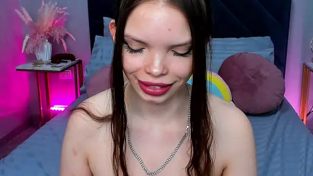 Curvy_Dynamite_のライブXXXチャット