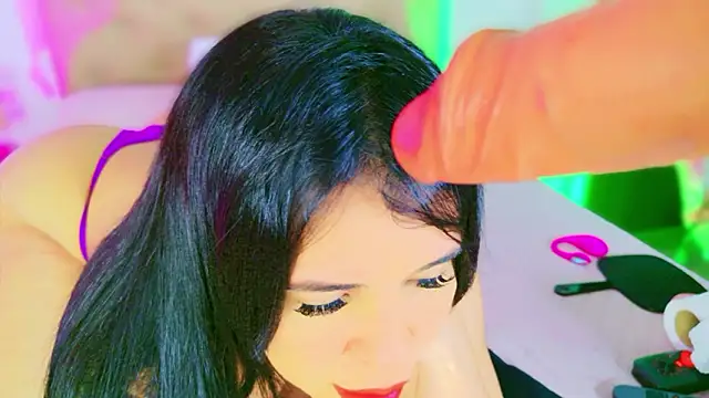 CharlootteEvansのライブXXXチャット