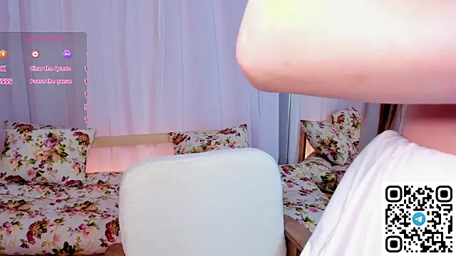 XXX chat uživo modela miiss__lulu