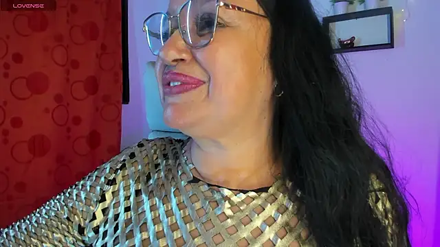 Gia_Nahomi élő XXX-chatje