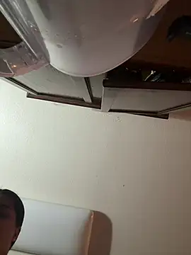 1n0nlythroat: απευθείας συνομιλία ΧΧΧ