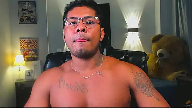 LEONHDZ webkamerás műsora