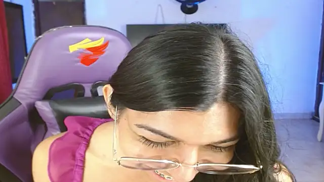 Alanni_parker élő XXX-chatje