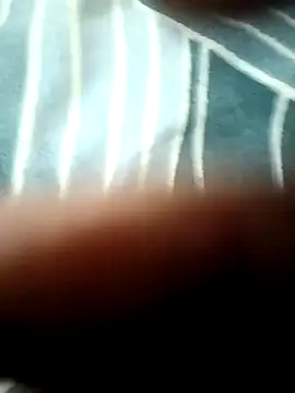 HAIRY_DESI_BOY: διαδικτυακό σόου στην κάμερα