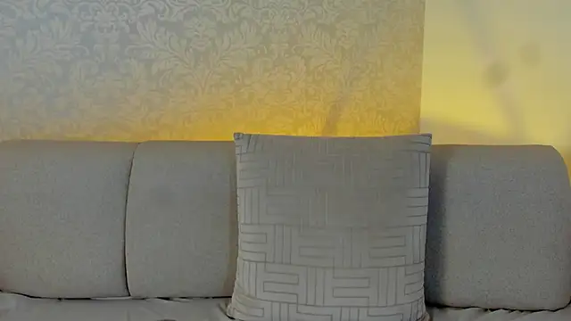 Živý XXX chat Emmi_Roberts