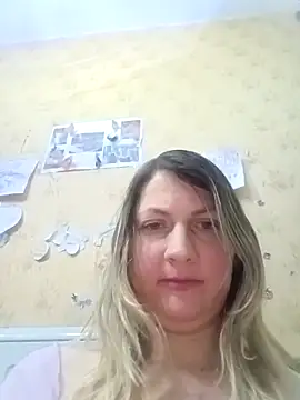 Stephania77727 Live XXX Chat