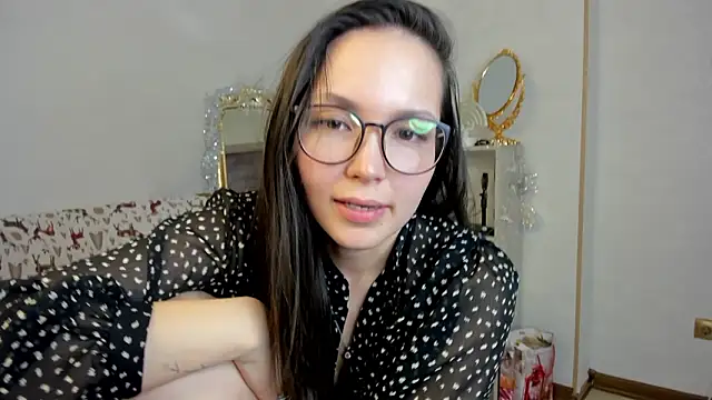 Онлайн чат XXX elina_syui