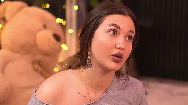 AkaliLuna Chat XXX in diretta