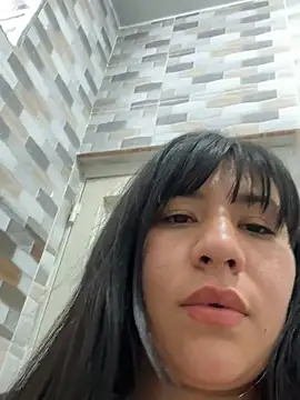 XXX chat uživo modela kim_monti