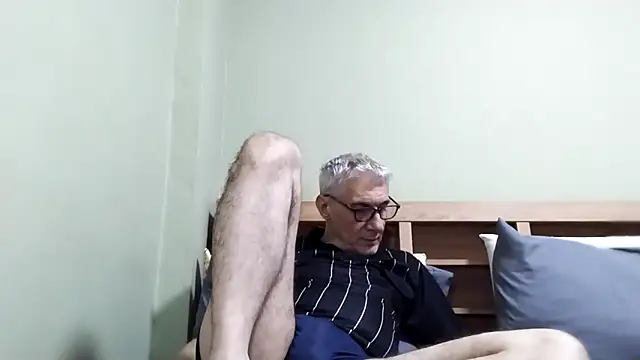 BIGUNCUTHARDCOCK 现场XXX聊天