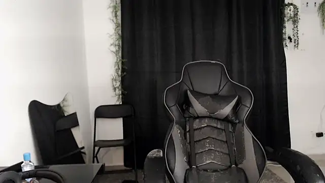 lizzy-c-e-e Live XXX Chat