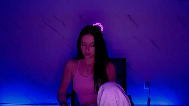 AlisaLink Adlı Modelin Canlı XXX Sohbeti