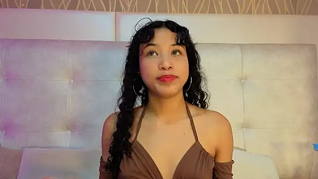 ChantalHans Chat XXX in diretta