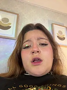 Veronica_simons Adlı Modelin Canlı XXX Sohbeti