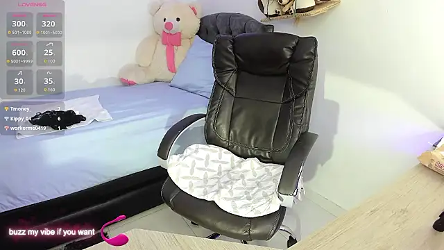 chanell__toledo Adlı Modelin Canlı XXX Sohbeti