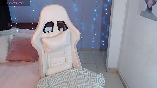 Natysweet23 Adlı Modelin Canlı XXX Sohbeti