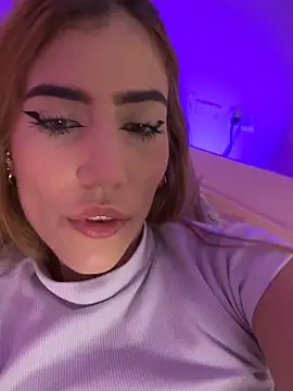 Katandjordan Adlı Modelin Canlı XXX Sohbeti