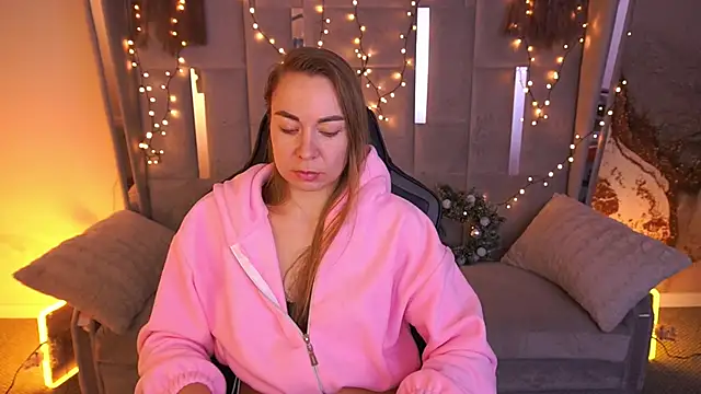 VixenMuse Adlı Modelin Canlı XXX Sohbeti