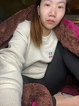 -Lyly_ Show in webcam