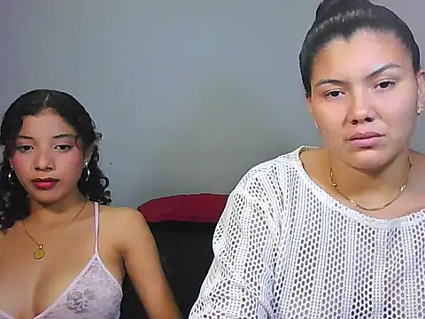 Онлайн чат XXX Helena-Paola