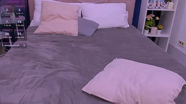 Janie_JJ_Curvie 即時 XXX 聊天