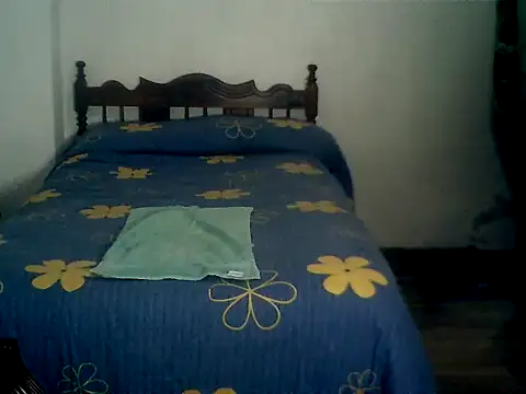 Latinjim29のライブXXXチャット