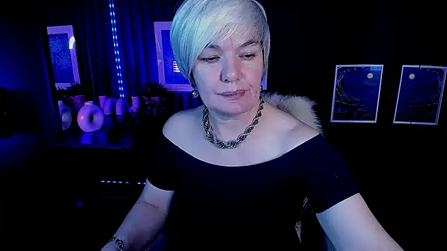 CarmenSoft Adlı Modelin Canlı XXX Sohbeti