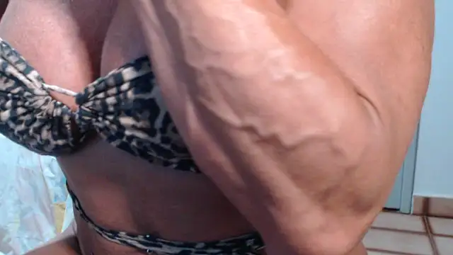 Stronggsexy Chat XXX in diretta