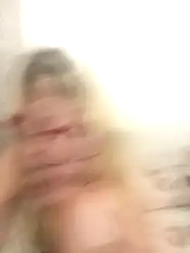 BlondieTami 现场XXX聊天