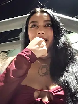 Naomism--'s Live XXX Chat