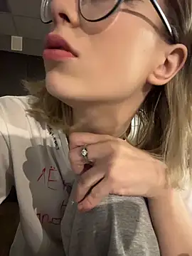 Živý XXX chat Ivy_Allen