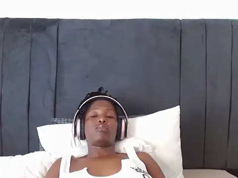 SoftRosee Webcam show