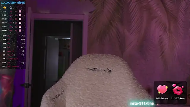 Break-me-Shake-me Chat XXX live