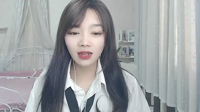 Chat XXX en directo de Romy-sweet