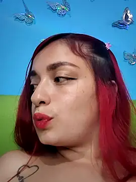 Evelyn_pink1 লাইভ XXX চ্যাট