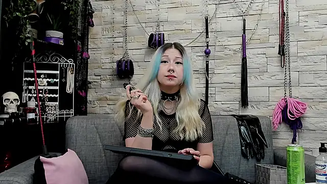 Chat XXX en directo de CruelMistress