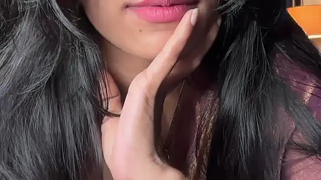 แชท XXX สดของ Wow-nisha