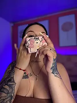 Chatroom XXX en direct de Megaan__More