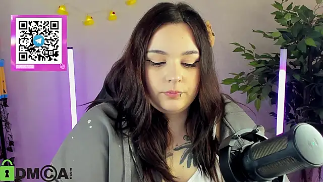 Mia_R0ss লাইভ XXX চ্যাট