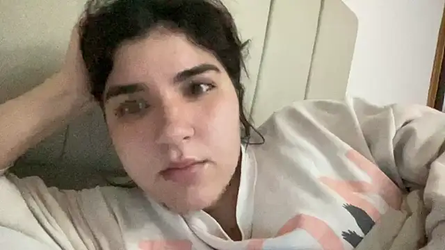 Chat XXX en directo de Esmerald_01