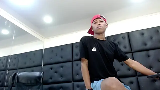 Živý XXX chat TonnyMarck