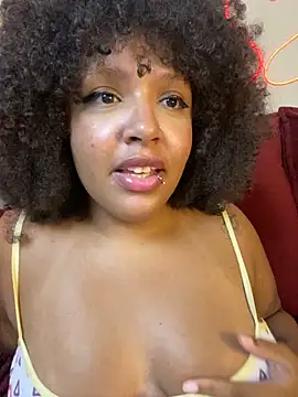 99_Lilith Adlı Modelin Canlı XXX Sohbeti