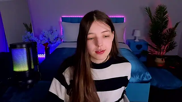 LiliBakery Adlı Modelin Canlı XXX Sohbeti